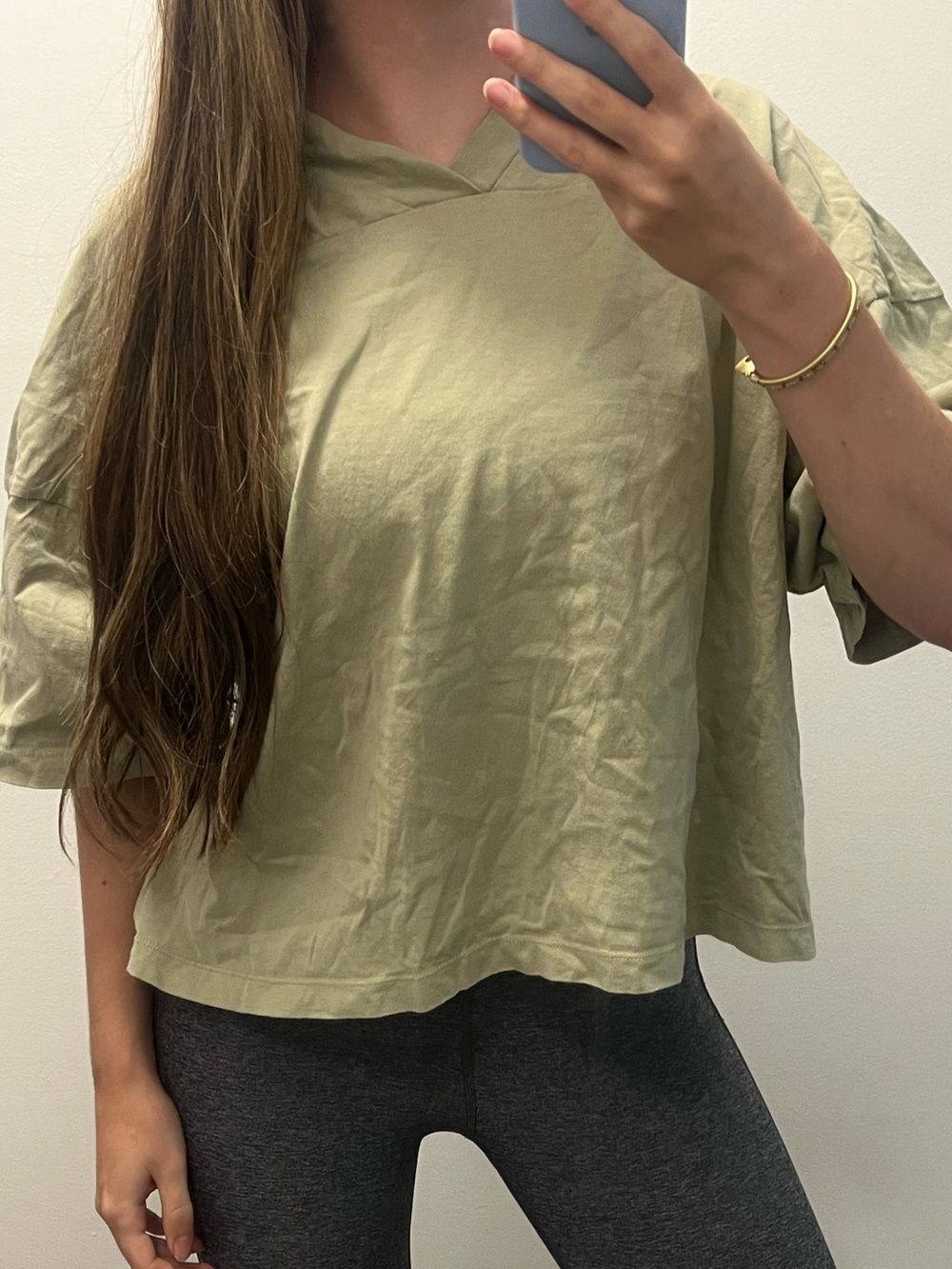 essentials❣️fear of god v-neck boxy t-shirt